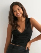Nelly - Musta - Lace Detail Sleeveless Top