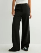 Pieces - Musta - Pckamil Hw Wide Pant Noos Bc