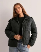 Only - Musta - Onlvanora Quilted Jacket Otw