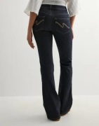 Nelly - Sininen - Mid Waist Perfect Bootcut Jeans