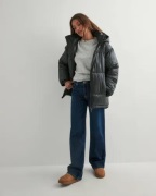 Nelly - Musta - Volume Precious Puffer Jacket