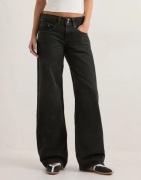 Levi's - Musta - Superlow