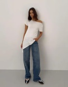 Nelly - Valkoinen - Asymmetric Flowy Tee