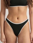 Nelly - Musta - Contrast Bikini Panty