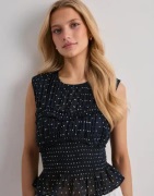 Neo Noir - Musta - Tiril Dot Top