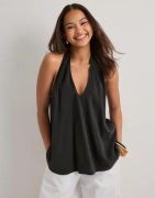 Nelly - Musta - Flowy Halter Neck Top