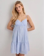 Nelly - Sininen - Lace Detail Dress