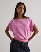 Nelly - Vaaleanpunainen - Soft Hip Focus Top