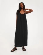 Vero Moda - Musta - Vmluna Singlet Ankle Dress Noos