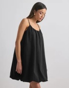 Only - Musta - Onlfiru Strap Short Balloon Dress W